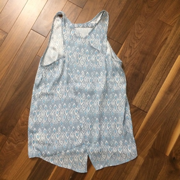 Cupcakes & Cashmere Diamond Pattern Tunic Shirt - Picture 2 of 5